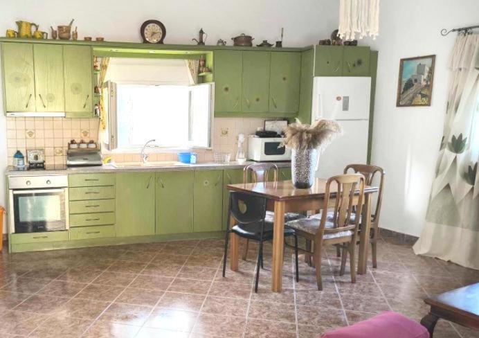 Elena'S Farm House Near Airport And Artemida Beach Exterior photo