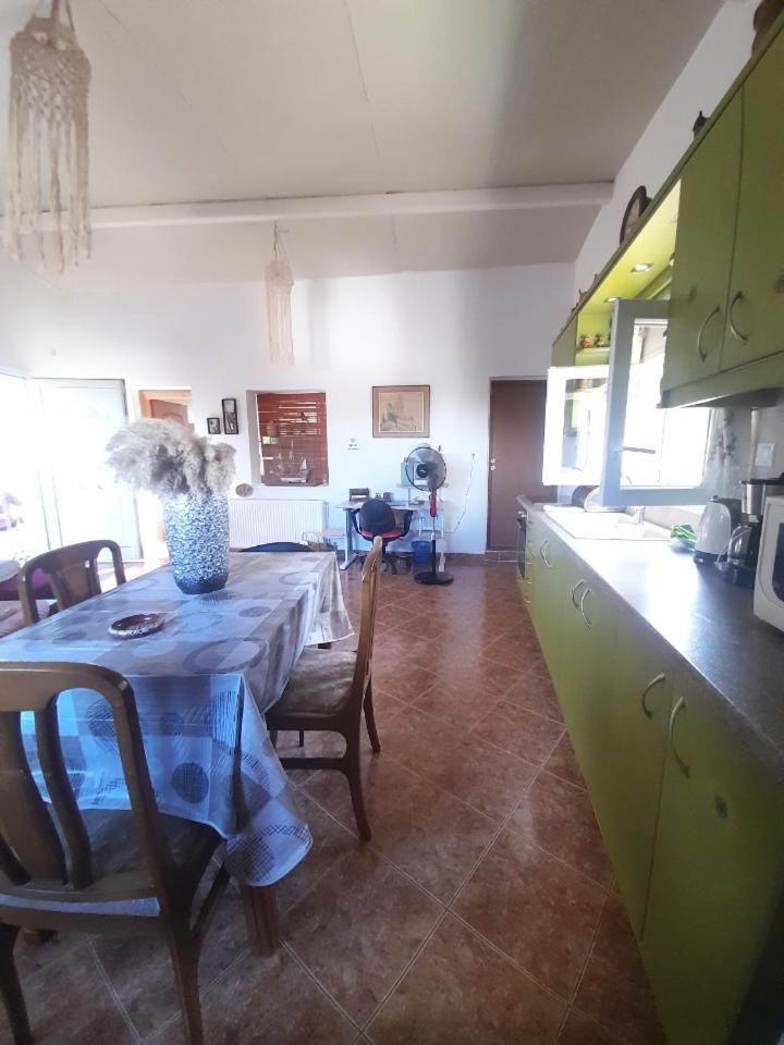 Elena'S Farm House Near Airport And Artemida Beach Exterior photo